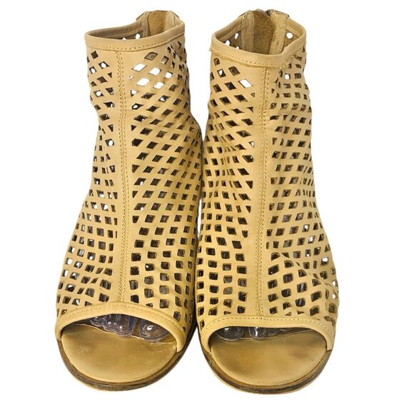 Kelsi Dagger Kyoto Open Toe Ankle Bootie 9.5 Natural Tan Diamond Cutout Back Zip - Picture 5 of 10